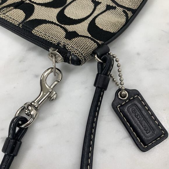 COACH Signature Wristlet 7" x 4" Black Beige Canvas Lined Hang Tag Clutch GUC - Picture 7 of 8